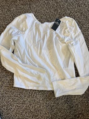 Hollister Women's White Long Sleeve Scoop Neck Top - Soft Cotton